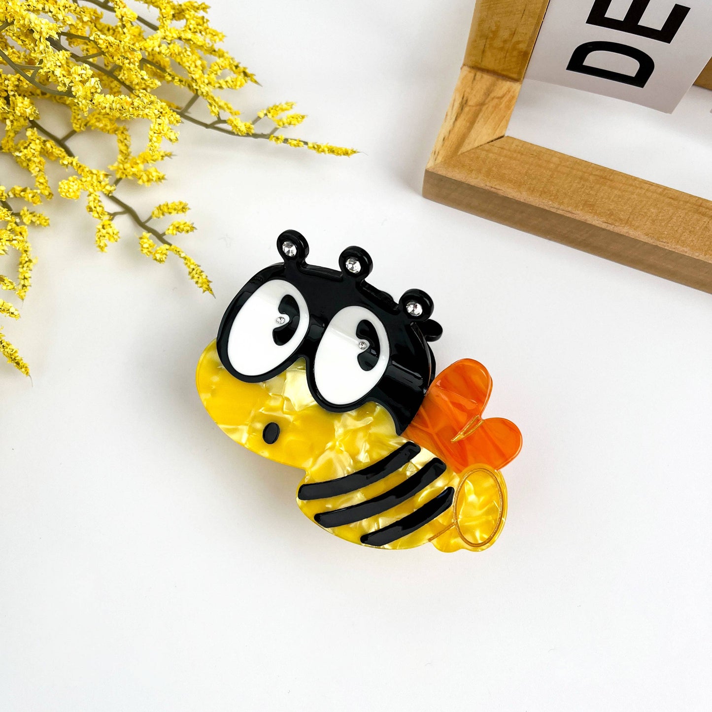 Busy Little Bee Cartoon Acetate Insect Hair Claw Clip: Yellow