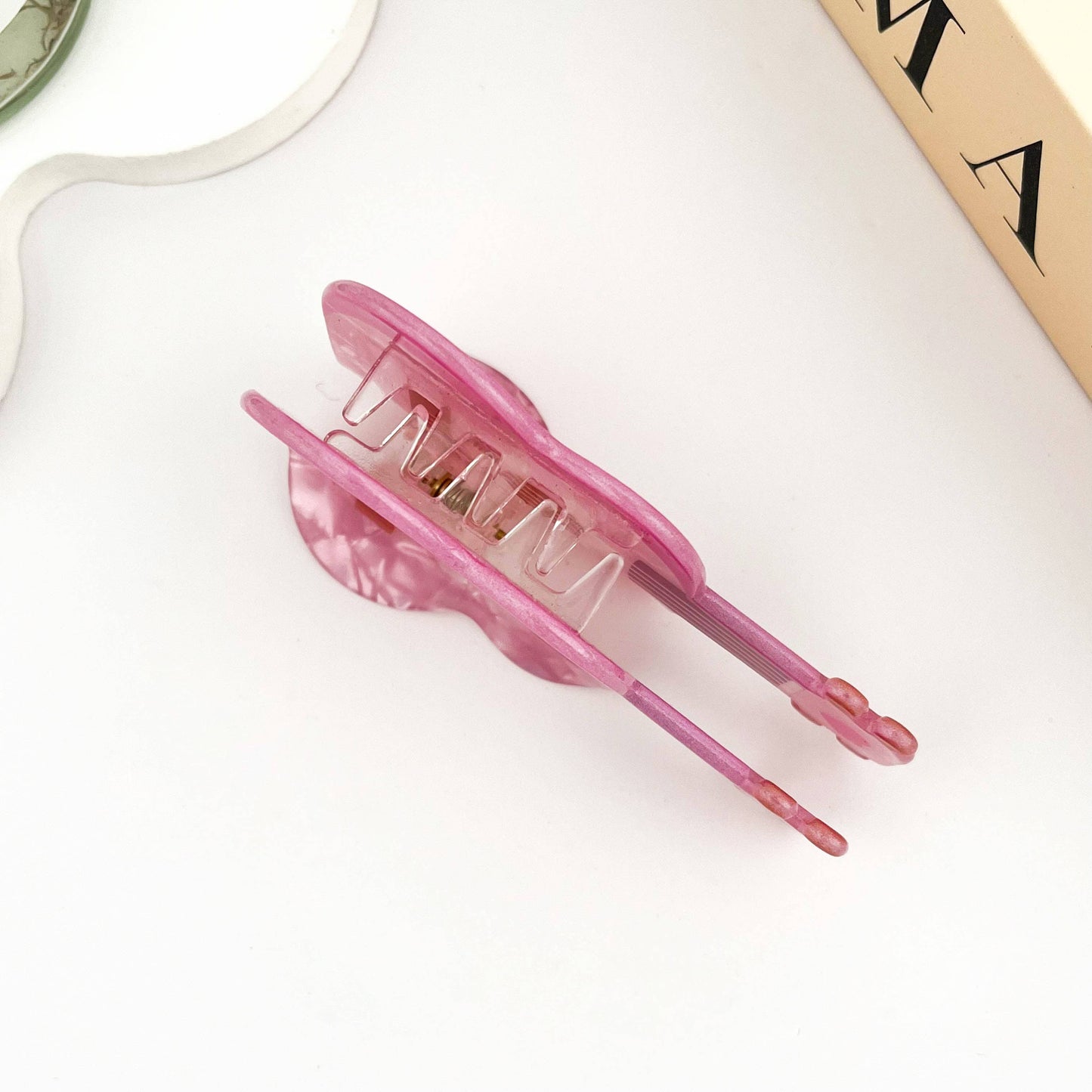 Adorable Pink Cartoon Guitar Hair Claw Clip: Pink